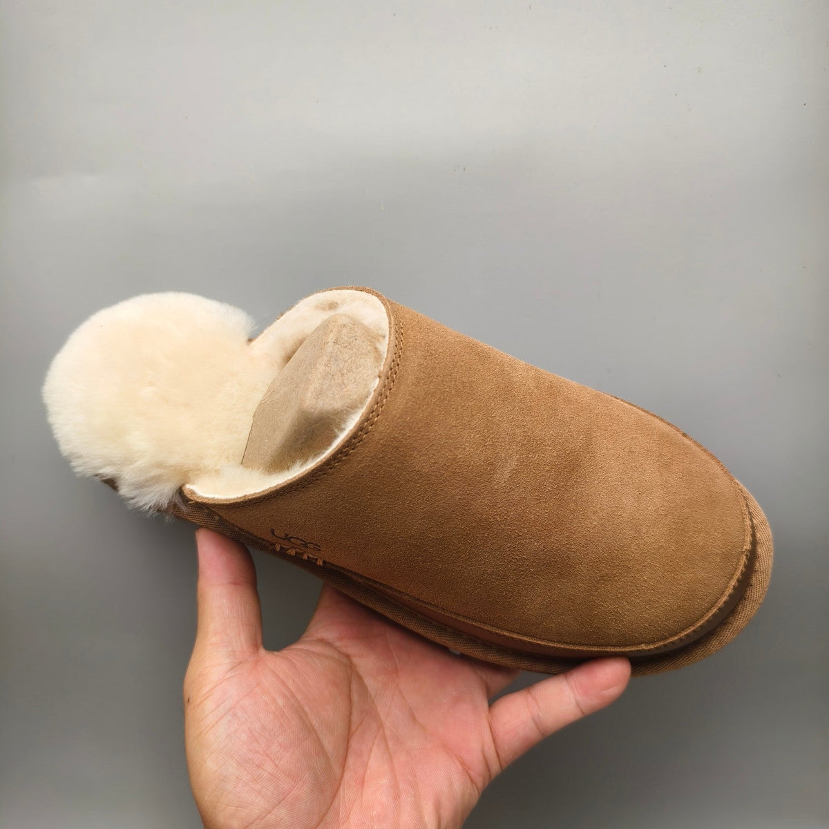 Chestnut Ultra-Lightweight Fluffy Men’s Slippers — New Arrival | In Stock