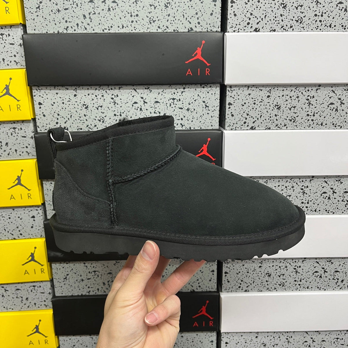 UGG Classic Ultra Mini Boot – Suede Ankle Boot with Shearling Lining, Herringbone Collar & Tonal Lug Sole in Black