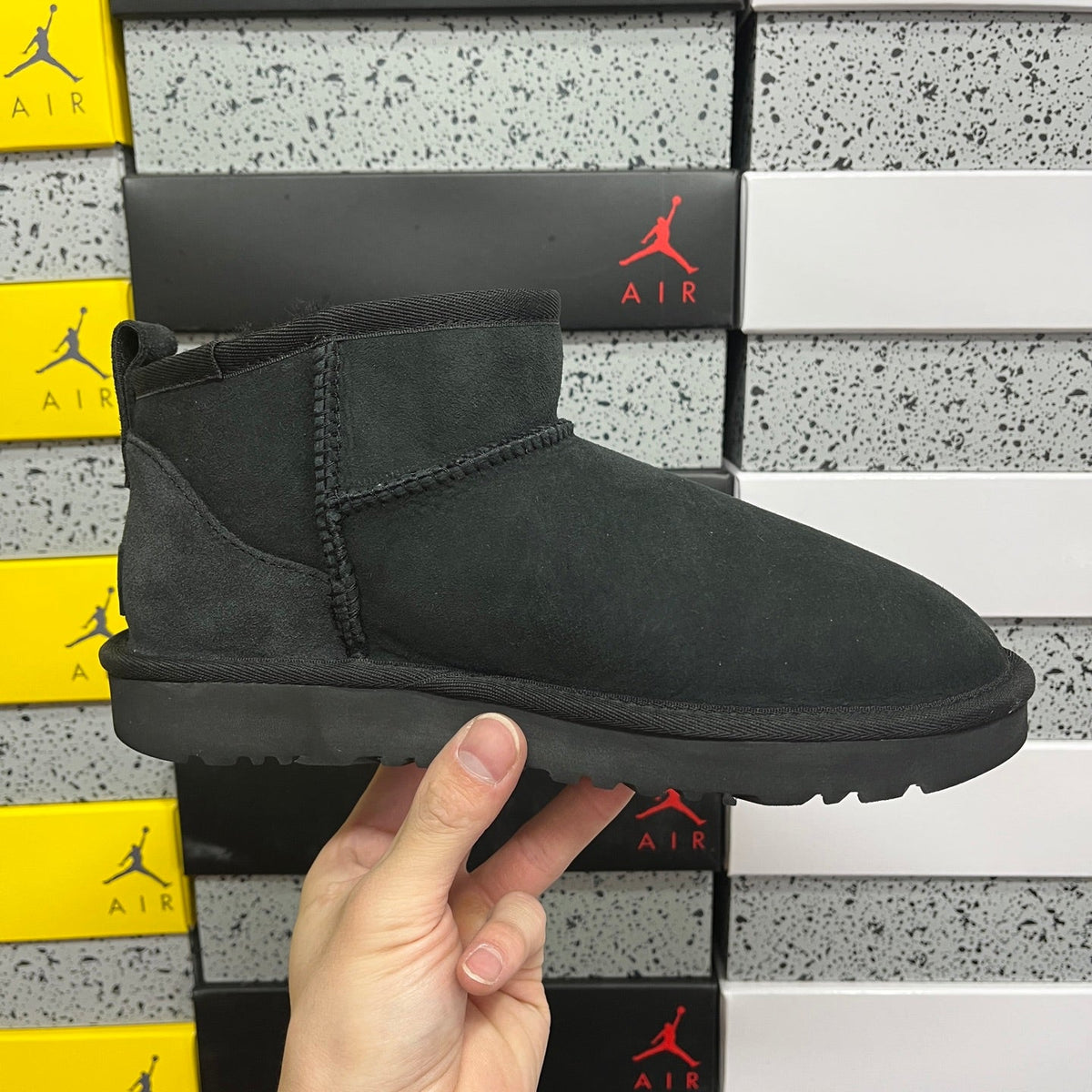 UGG Classic Ultra Mini Boot – Suede Ankle Boot with Shearling Lining, Herringbone Collar & Tonal Lug Sole in Black