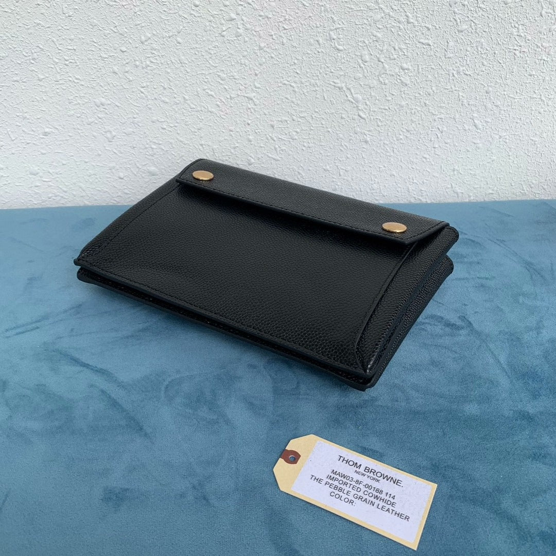 Black envelope bag
