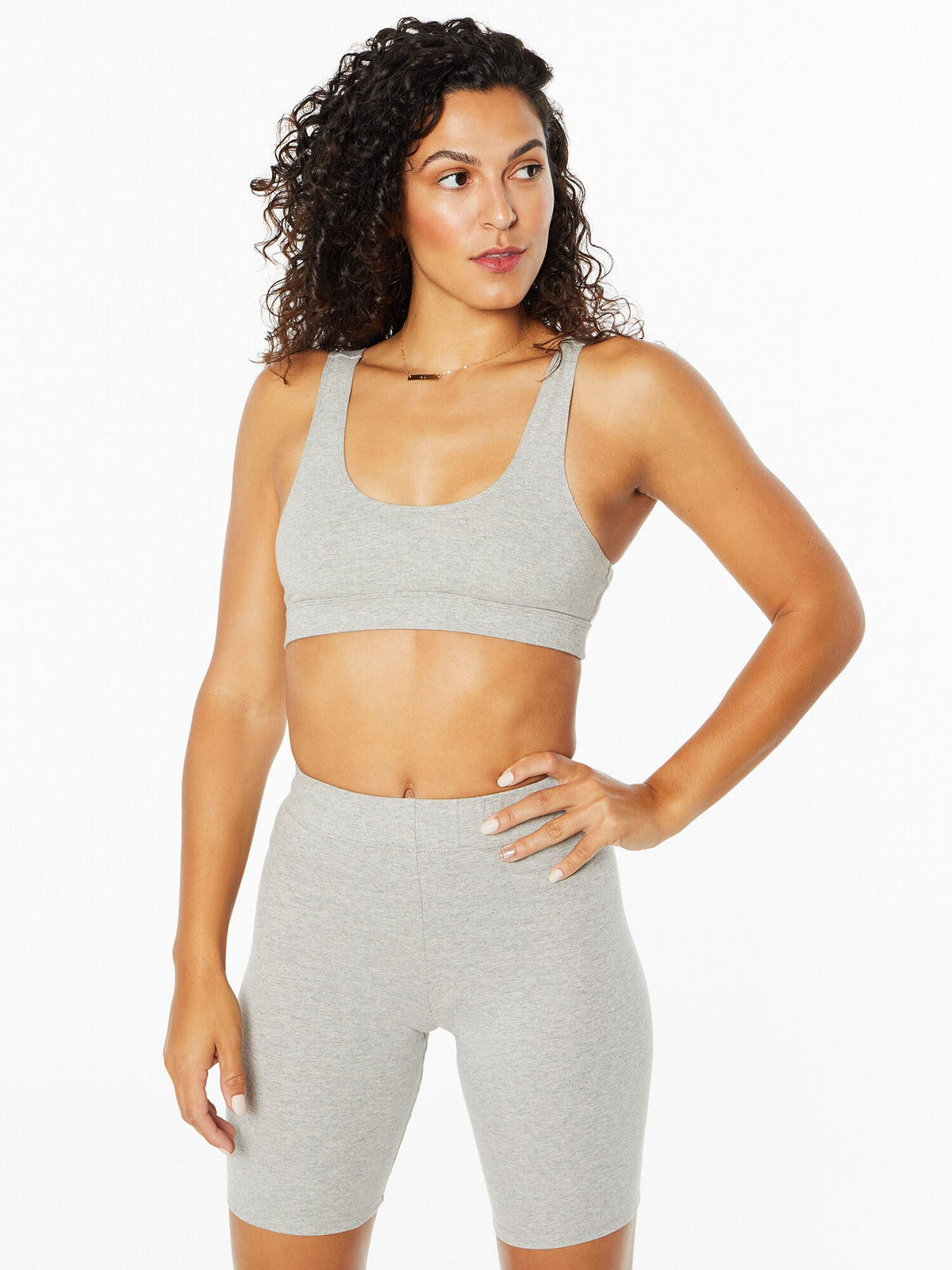 ESSENTIAL SCOOP BRA
