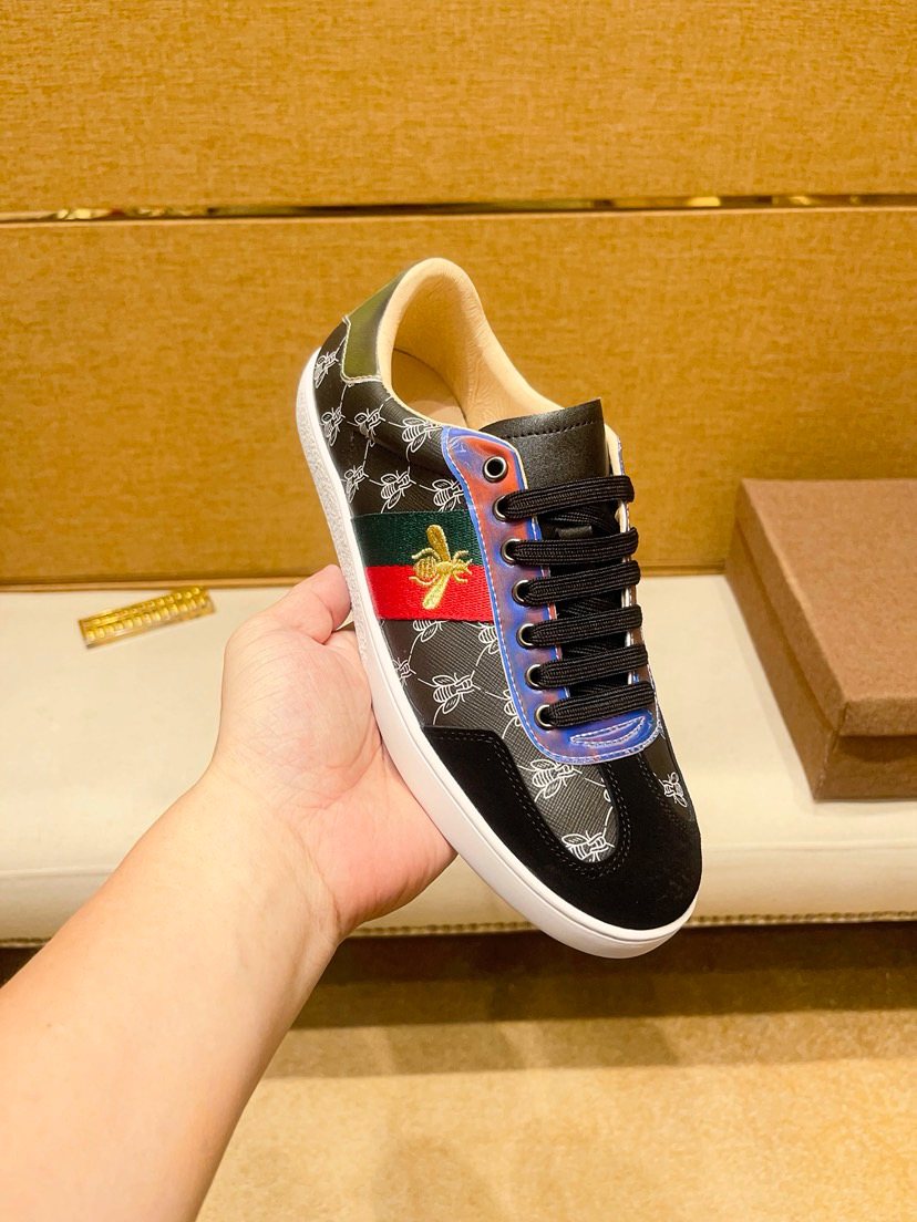Black Multicolor Pattern Low-Top Sneakers