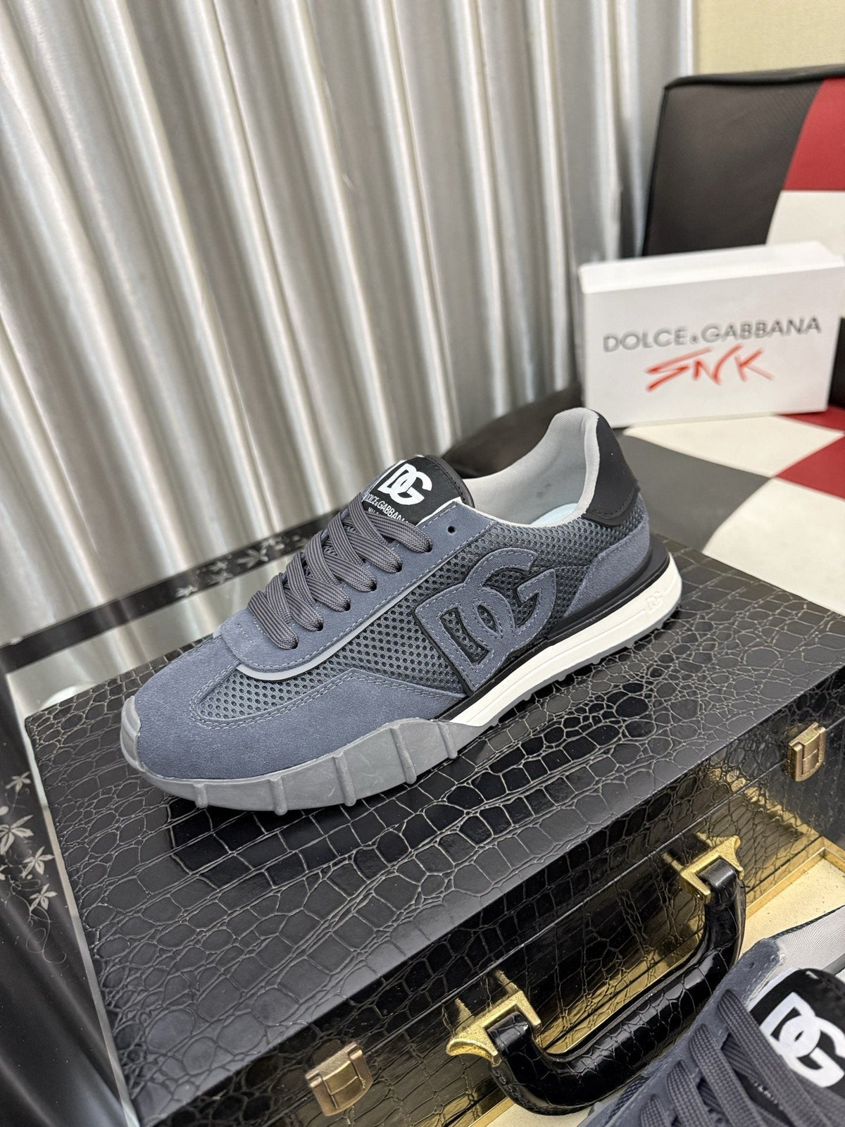 Dolce & Gabbana Slate Blue Low-Top Sneakers