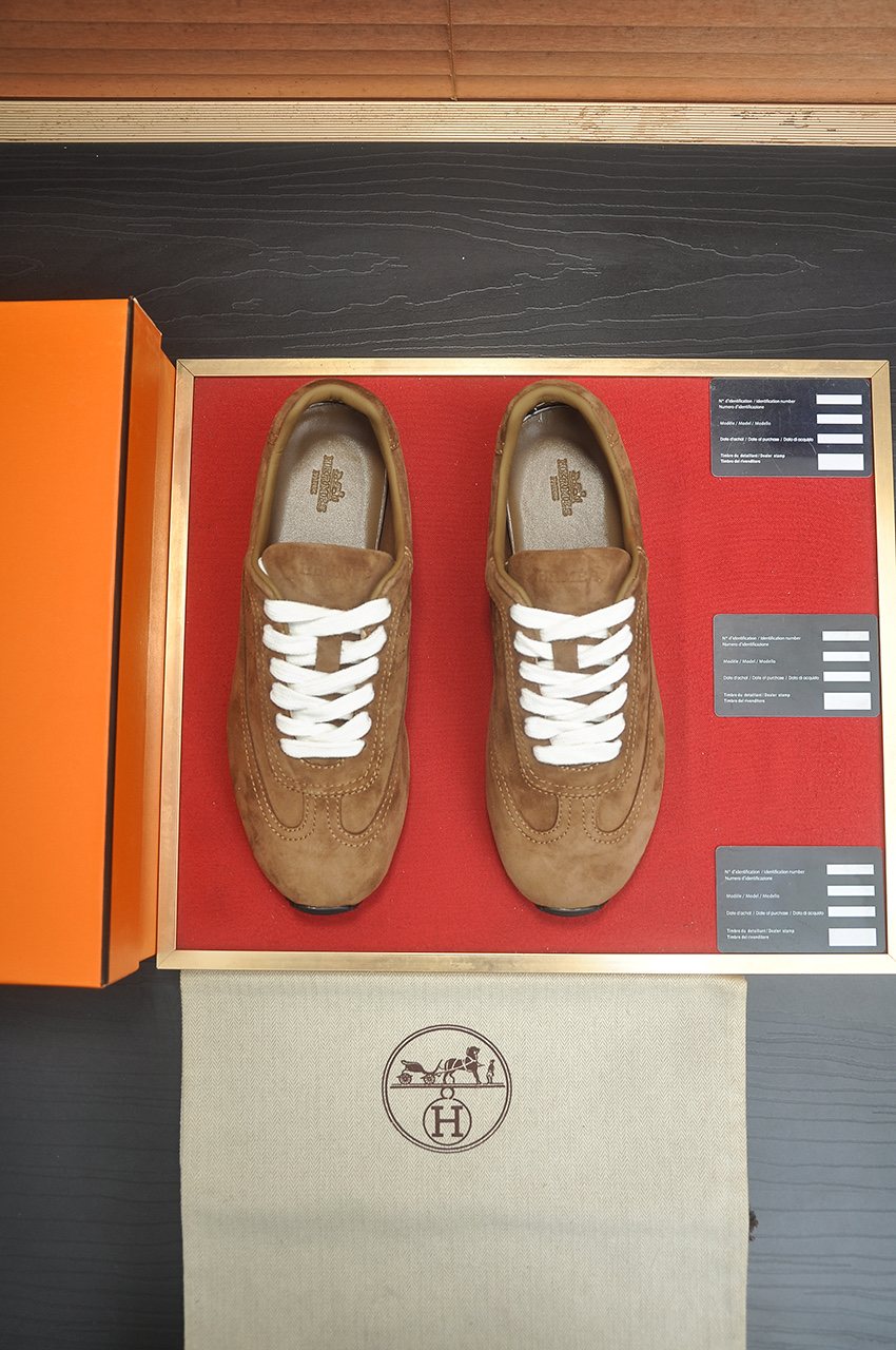 Hermès Brown Low-Top Sneakers