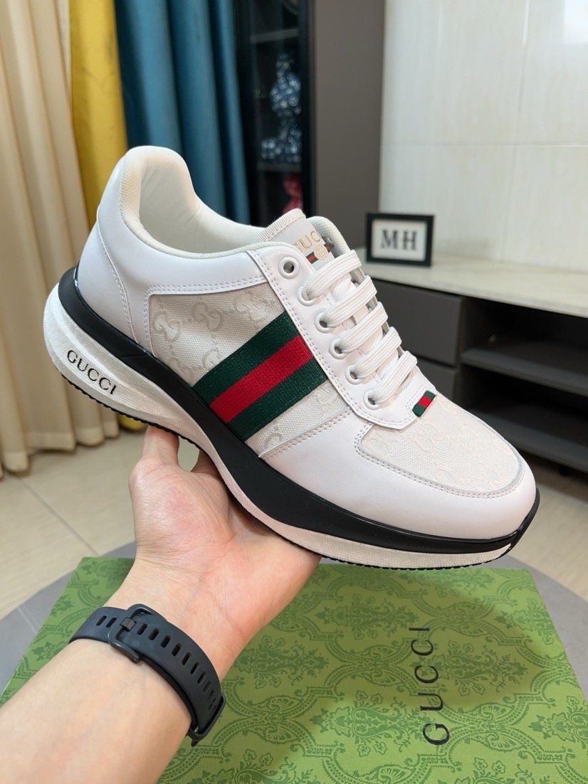 Gucci Patterned Stripe Lace-Up Sneakers